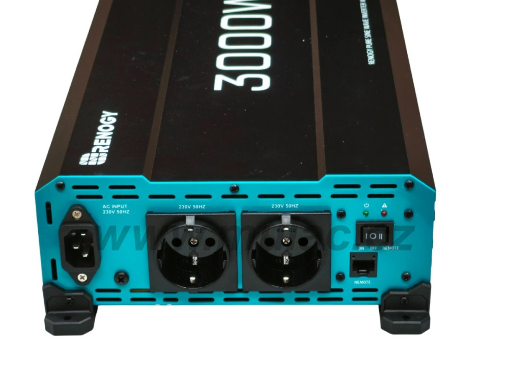 Renogy 3000W 12V měnič napětí čistá sinusoida, integrovaný automatický stykač 230V/12V