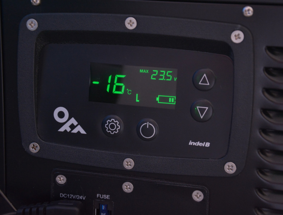 TB130 STEEL BLACK OFF kompresorová autochladnička, 124 litrů, 12/24V č.8