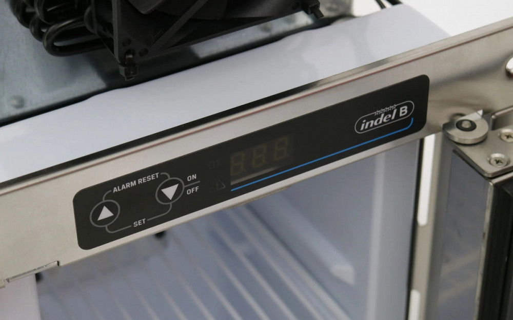 Indel B FM07 TOP chladnička pro sanitní vozy, 7L, 12/24V č.9